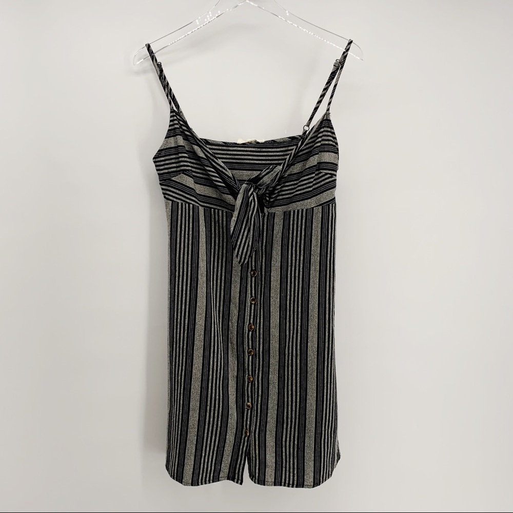 NWT Kindred Stripe Dress With Front Tie Black Large